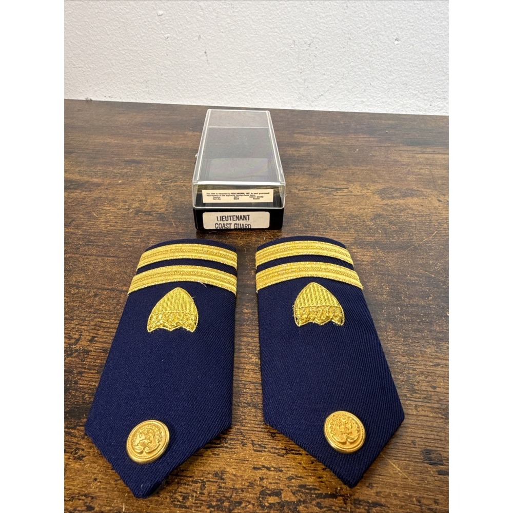 US Coast Guard Lieutenant O‑3 Shoulder Boards Wolf‑Brown Boxed Pair Vintage NEW